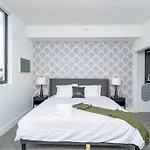 King Bed Brand New Oasis Minutes To Brickell